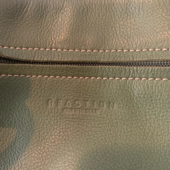 🔥3/$25🔥REACTION KENNETH COLE HANDBAG - Picture 6 of 6